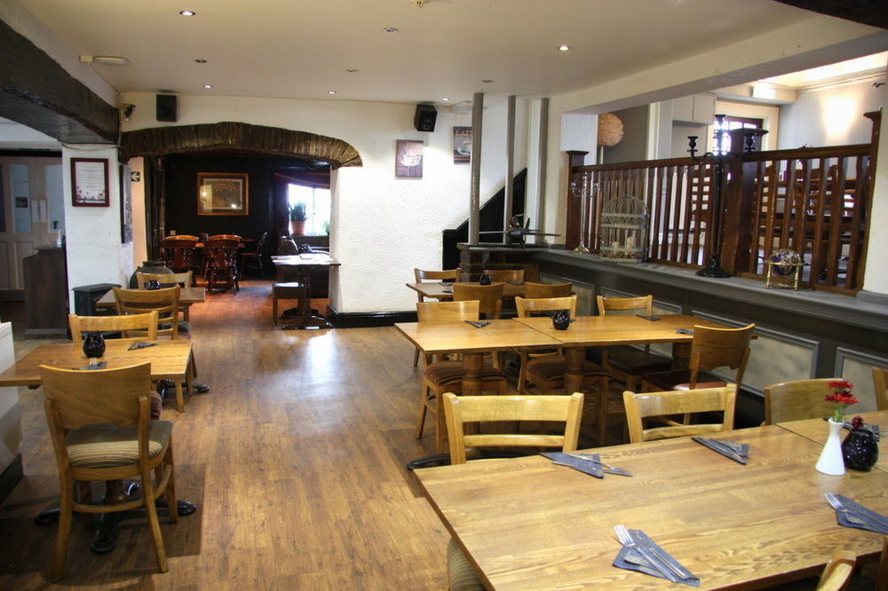 White Lion Hotel Pont Yates Buitenkant foto